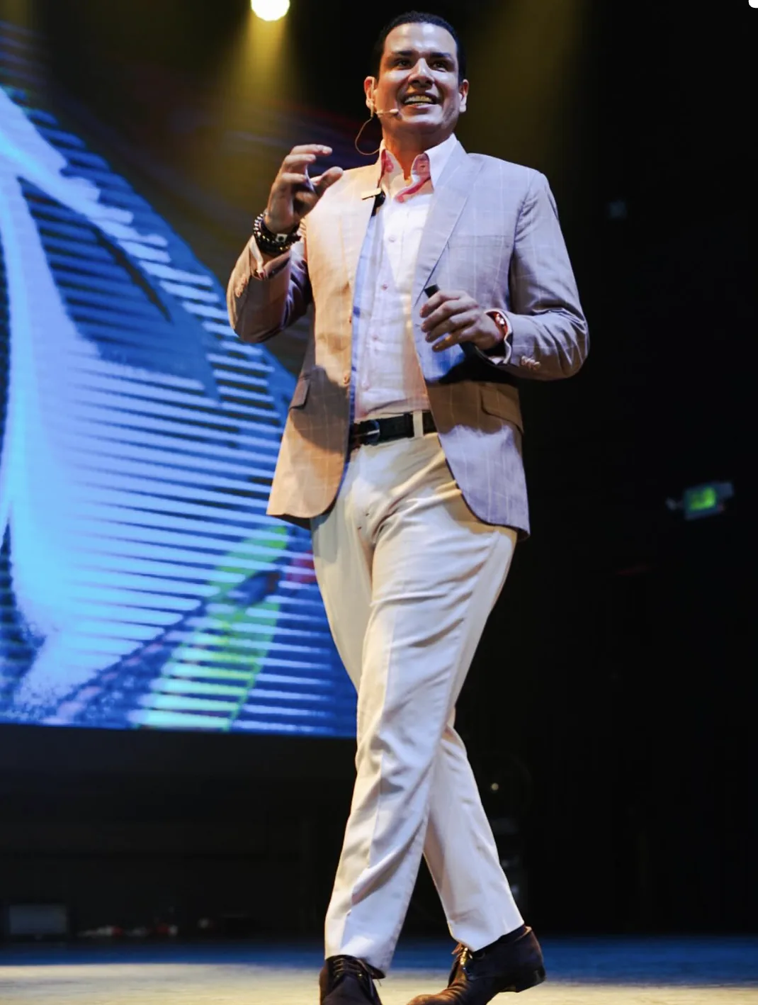 Julio en escenario
