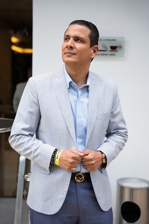 Julio M. Lama — referencia ejecutiva 2024